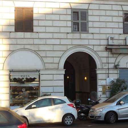 Laterani Suite Рим Екстериор снимка