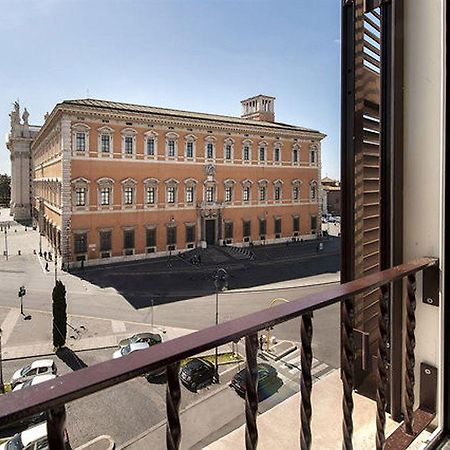 Laterani Suite Рим Екстериор снимка