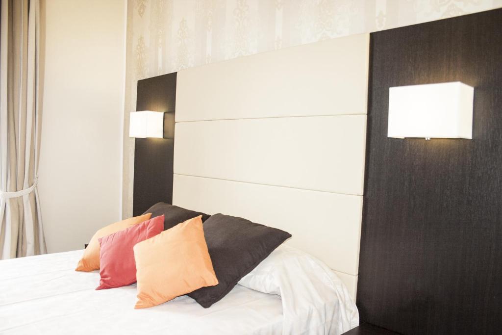 Laterani Suite Рим Екстериор снимка