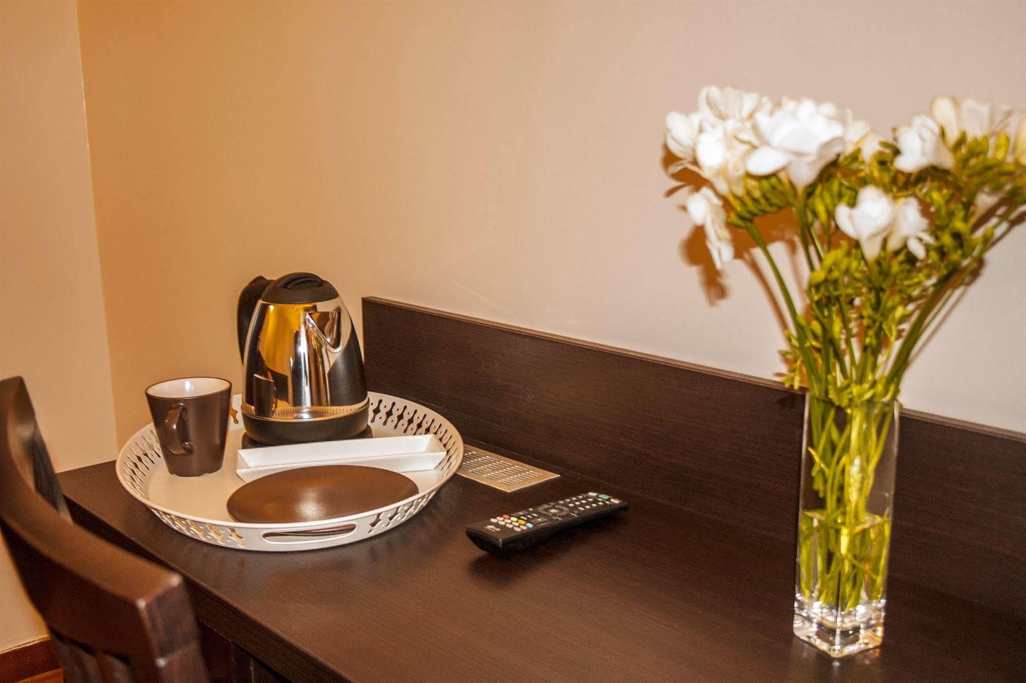 Laterani Suite Рим Екстериор снимка