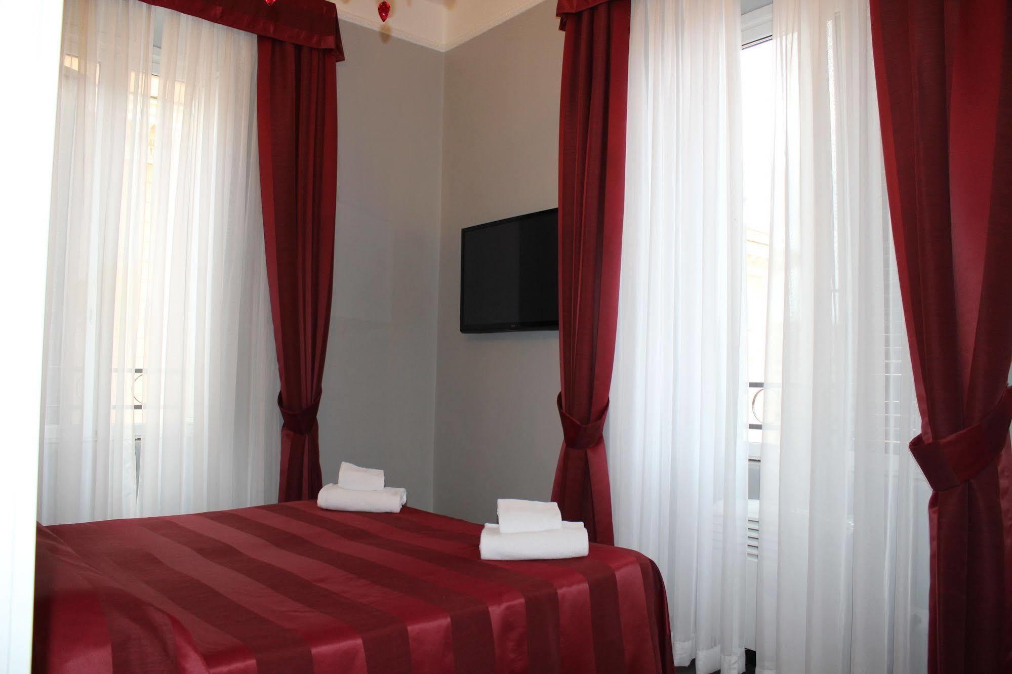 Laterani Suite Рим Екстериор снимка
