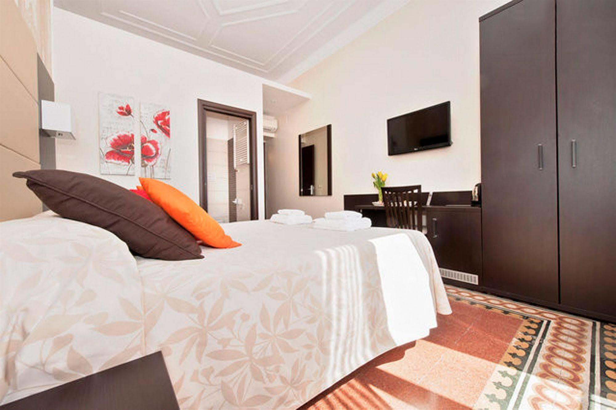 Laterani Suite Рим Екстериор снимка
