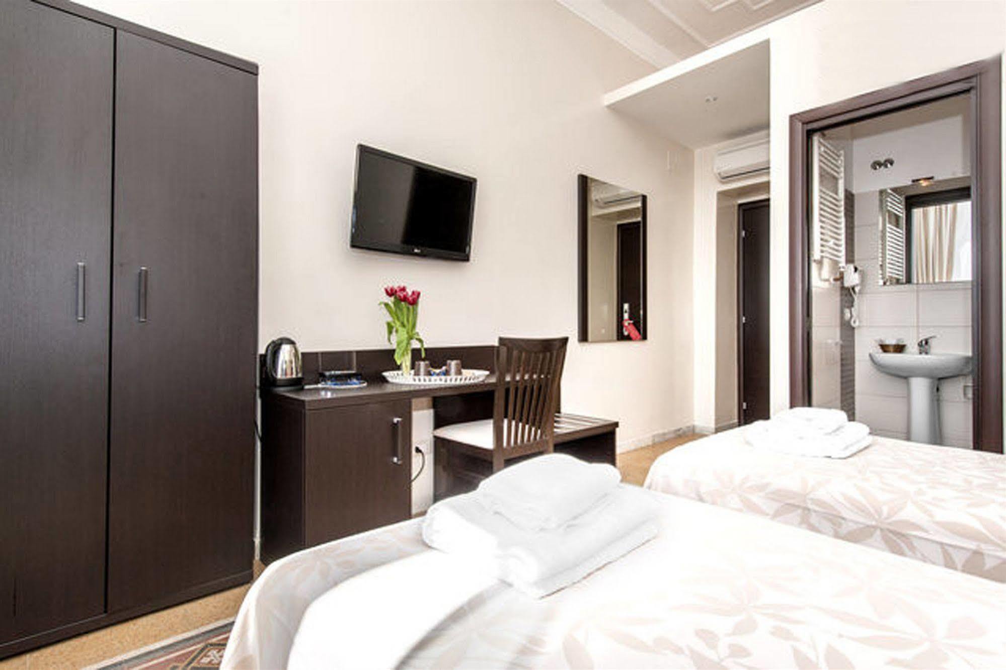 Laterani Suite Рим Екстериор снимка